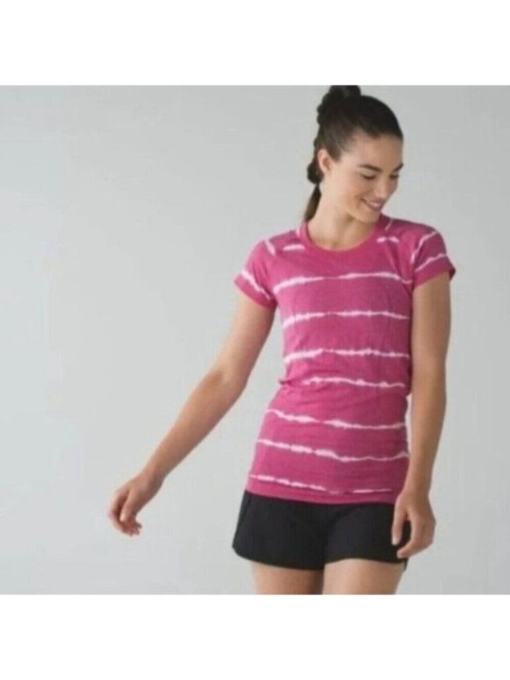 Lululemon Women's Pink & White Tye Dye Short Sleeve Swiftly Top Size 2